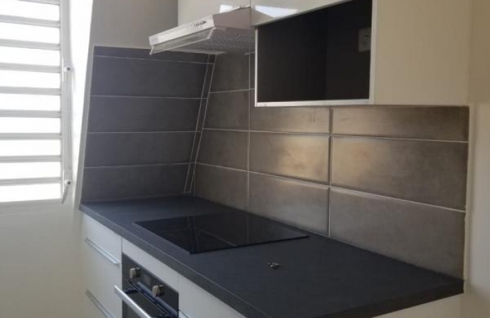 Location Appartement 97100