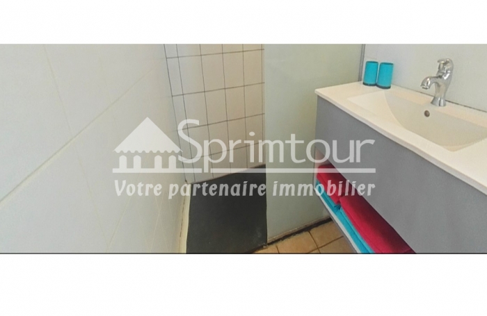 DESHAIES - BUNGALOW T2 no3 - 55 m2 + jardin 256 m2 - Piscine - Vue mer -Belle plage de sable à 150 m -