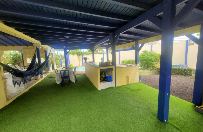 BELLE MAISON T4 AVEC PISCINE À BAIE-MAHAULT