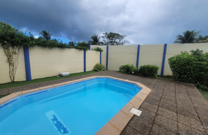 BELLE MAISON T4 AVEC PISCINE À BAIE-MAHAULT