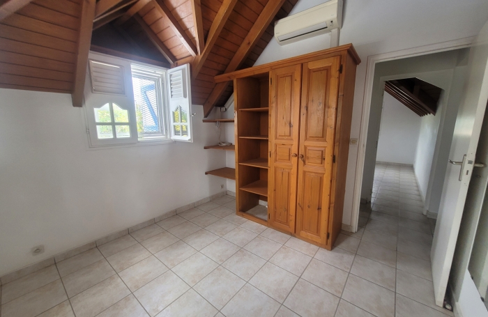 BELLE MAISON T4 AVEC PISCINE À BAIE-MAHAULT