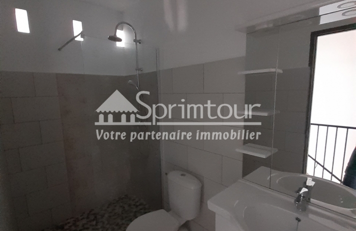 POINTE A PITRE Appartement de type T2 + bureau en duplex 97110
