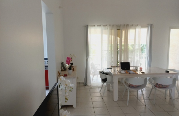 Vente Maison 96m&sup2; 4 pi&#232;ces Sainte Rose