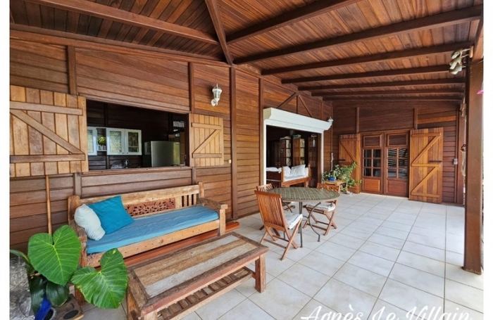 Vente Maison 86m&sup2; 4 pi&#232;ces Bouillante