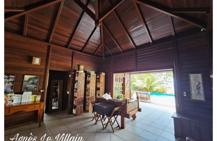Vente Maison 86m&sup2; 4 pi&#232;ces Bouillante