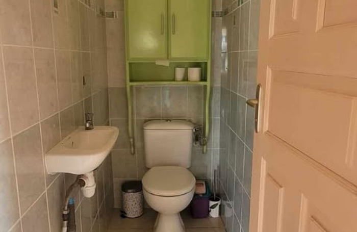 À louer 1500 € par mois à Saint-François : maison avec terrasse