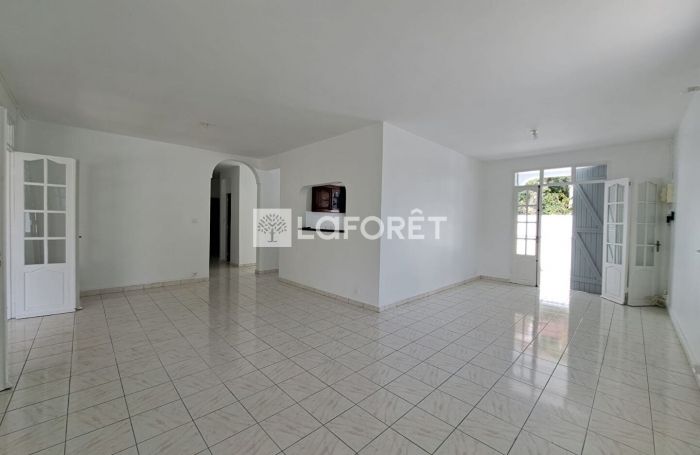 Vente Maison 122m² 4 pièces Les Abymes