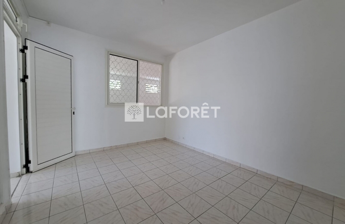 Vente Maison 122m² 4 pièces Les Abymes