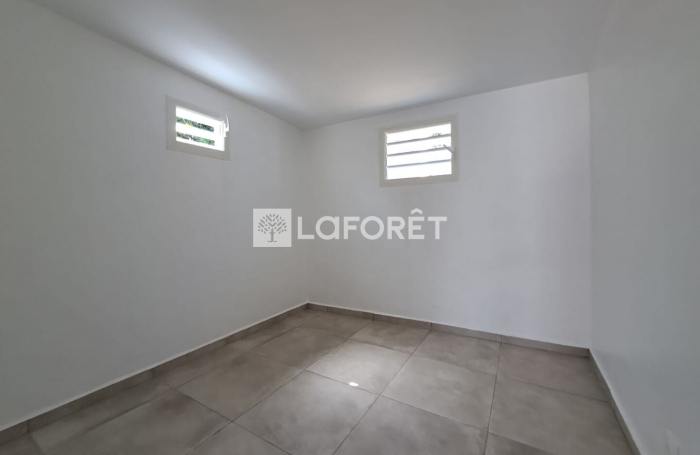 Vente Maison 122m² 4 pièces Les Abymes