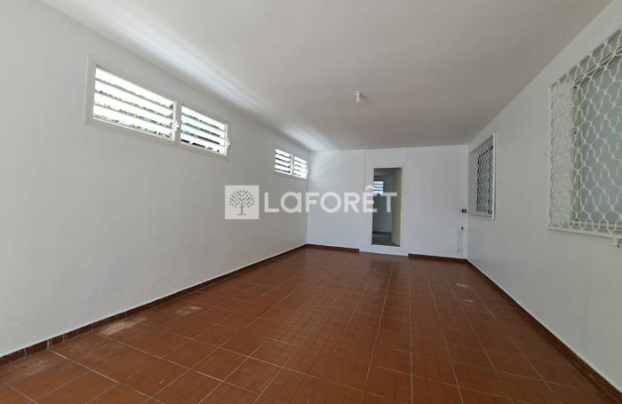 Vente Maison 122m² 4 pièces Les Abymes