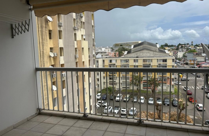 Vente Appartement 84.4m&sup2; 5 pi&#232;ces Pointe-à-Pitre