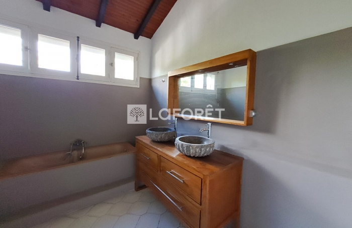 Vente Maison 208m² 6 pièces Gourbeyre