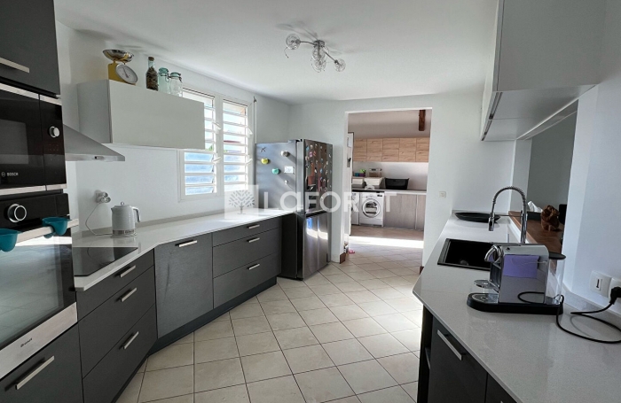 Vente Maison 232m² 9 pièces Lamentin