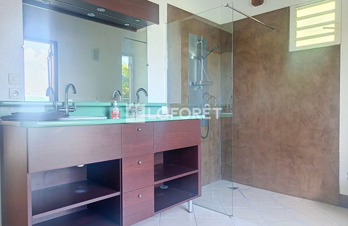 Vente Maison 232m² 9 pièces Lamentin