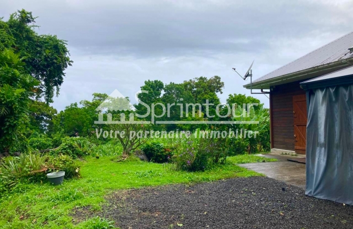 TROIS-RIVIERES, Villa T5 avec Jardin Arboré et Bassin Naturel, dans un Havre de Paix