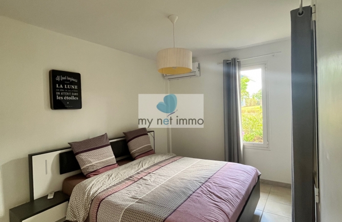 Bel appartement meublé, disponible de suite, dans une résidence sécurisée avec belle vue sur la mer