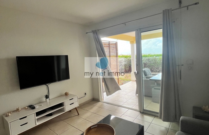 Bel appartement meublé, disponible de suite, dans une résidence sécurisée avec belle vue sur la mer