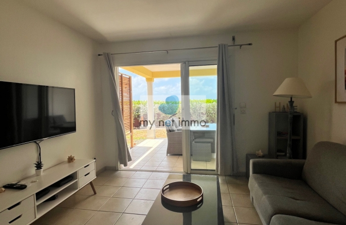 Bel appartement meublé, disponible de suite, dans une résidence sécurisée avec belle vue sur la mer