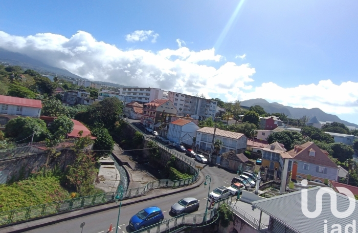 Vente Appartement 60m&sup2; 3 pi&#232;ces Basse-Terre