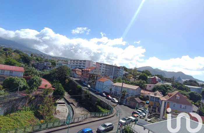 Vente Appartement 60m&sup2; 3 pi&#232;ces Basse-Terre