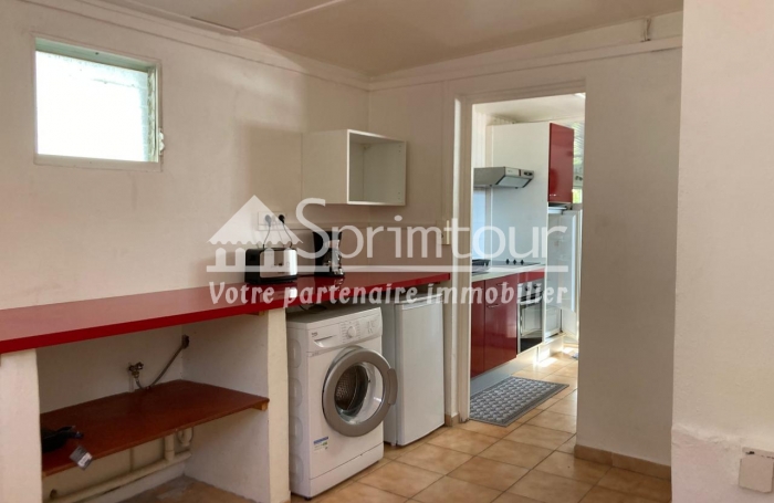 À LOUER À BAILLIF   APPARTEMENT T 3 MEUBLE ET CLIMATISE  DE 93 M2 - QUARTIER CALME