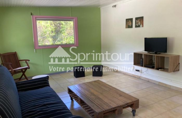 À LOUER À BAILLIF   APPARTEMENT T 3 MEUBLE ET CLIMATISE  DE 93 M2 - QUARTIER CALME