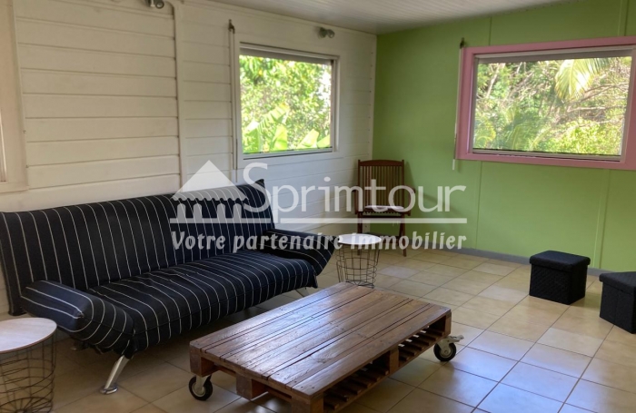 À LOUER À BAILLIF   APPARTEMENT T 3 MEUBLE ET CLIMATISE  DE 93 M2 - QUARTIER CALME