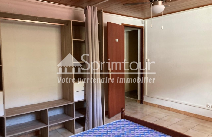 À LOUER À BAILLIF   APPARTEMENT T 3 MEUBLE ET CLIMATISE  DE 93 M2 - QUARTIER CALME