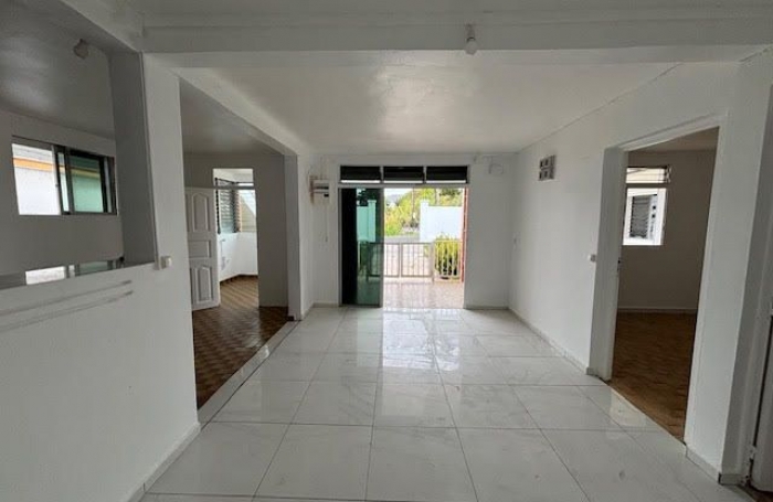 Location Appartement 92m&sup2; 4 pi&#232;ces Le Moule