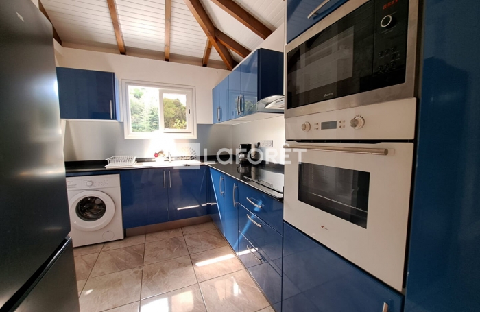 Location Appartement 57.67m² 3 pièces Les Abymes