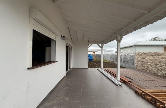 Location Maison 111m&sup2; 4 pi&#232;ces Saint François