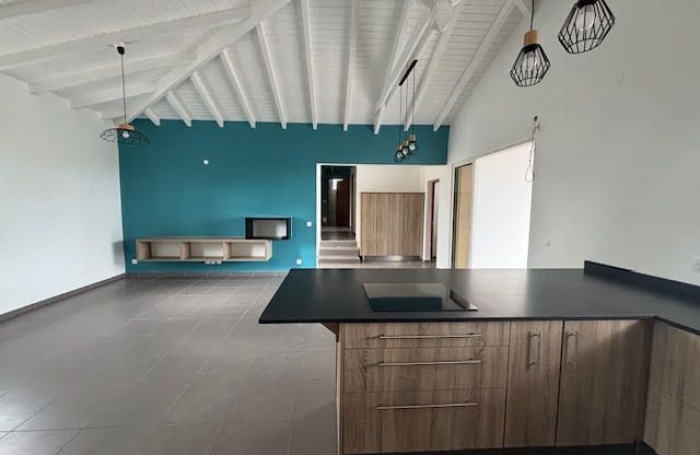 Location Maison 111m&sup2; 4 pi&#232;ces Saint François