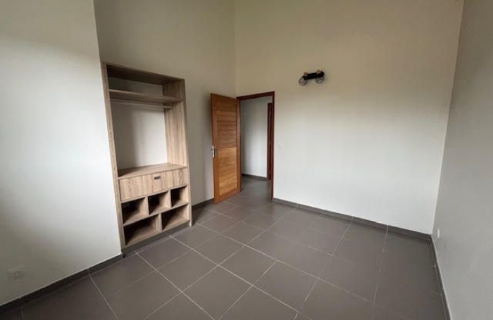 Location Maison 111m&sup2; 4 pi&#232;ces Saint François