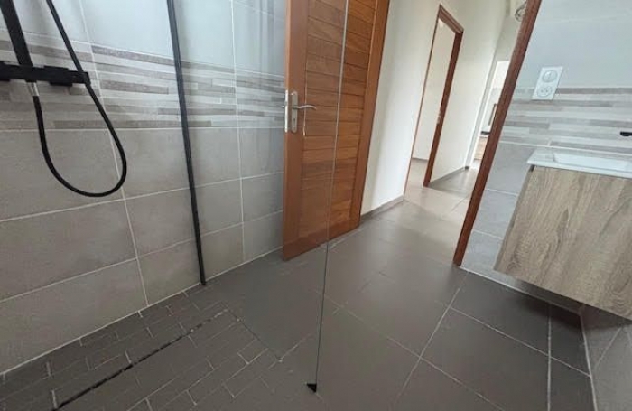 Location Maison 111m&sup2; 4 pi&#232;ces Saint François