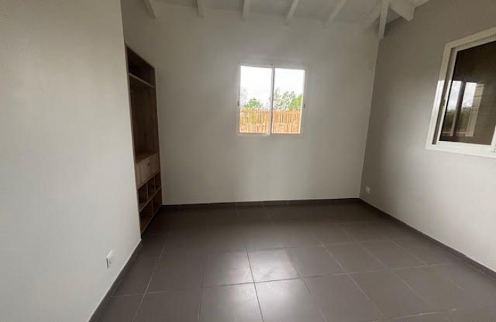 Location Maison 111m&sup2; 4 pi&#232;ces Saint François