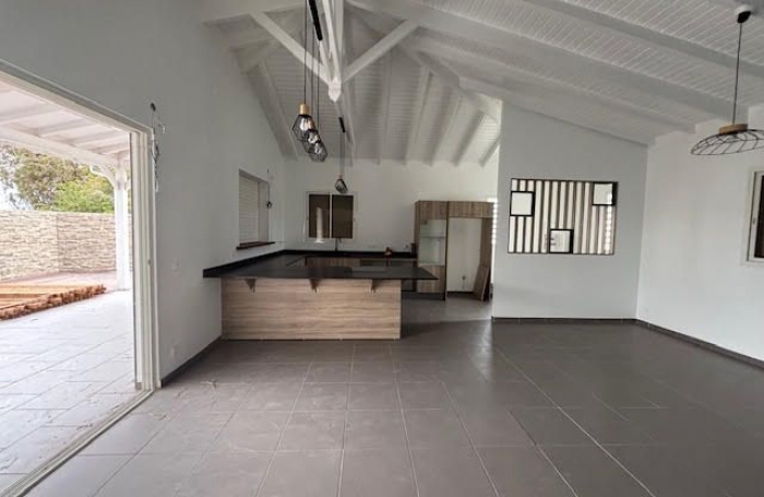 Location Maison 111m&sup2; 4 pi&#232;ces Saint François