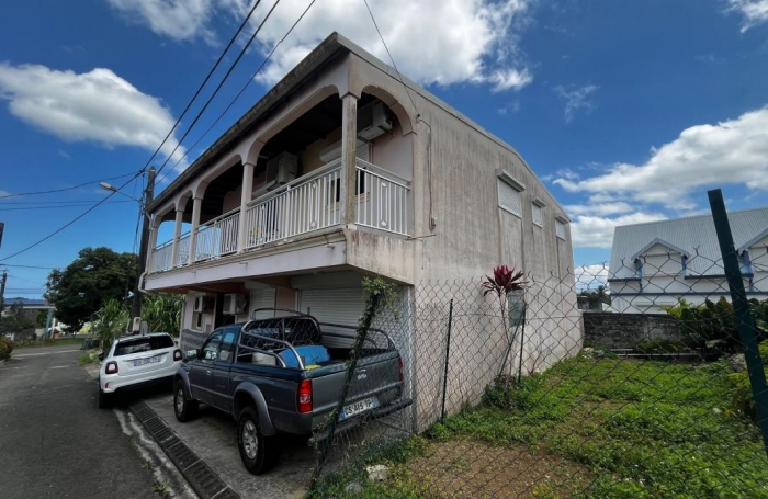 Vente Maison 199.87m&sup2; 7 pi&#232;ces Sainte Rose