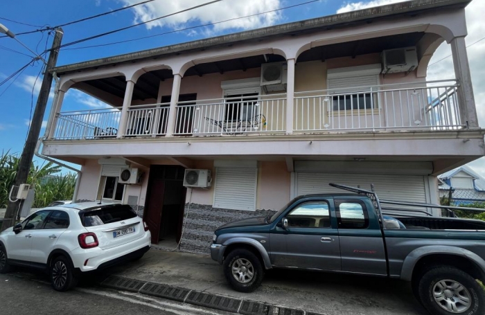 Vente Maison 199.87m&sup2; 7 pi&#232;ces Sainte Rose