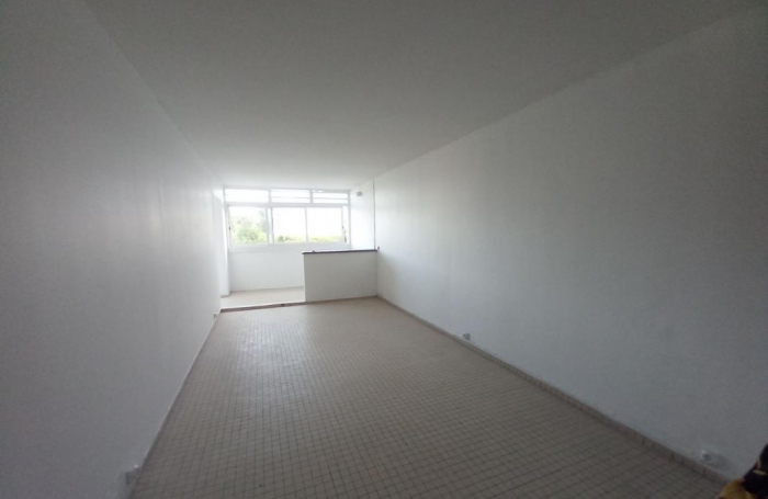 Location Appartement 78.83m&sup2; 3 pi&#232;ces Les Abymes