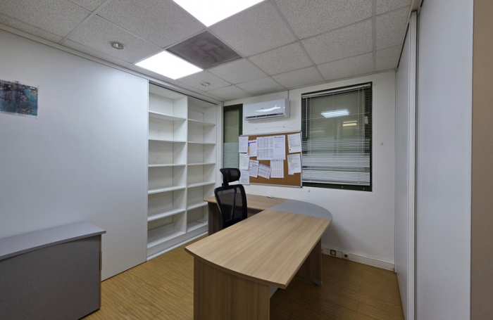 Location Local commercial 12m&sup2; 1 pi&#232;ce Baie Mahault