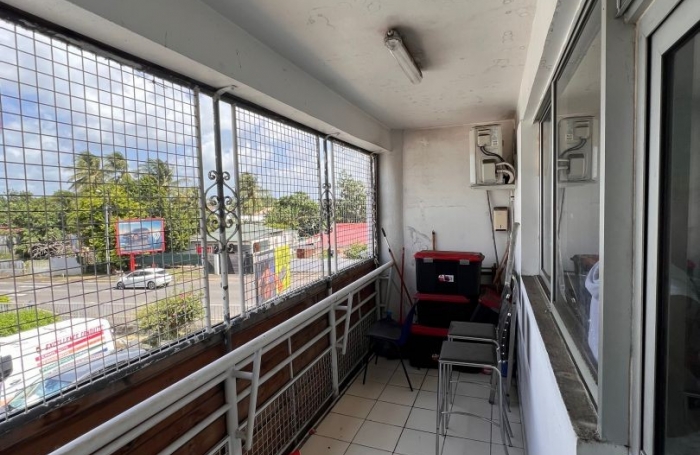 Vente Local commercial 86m&sup2; Baie Mahault