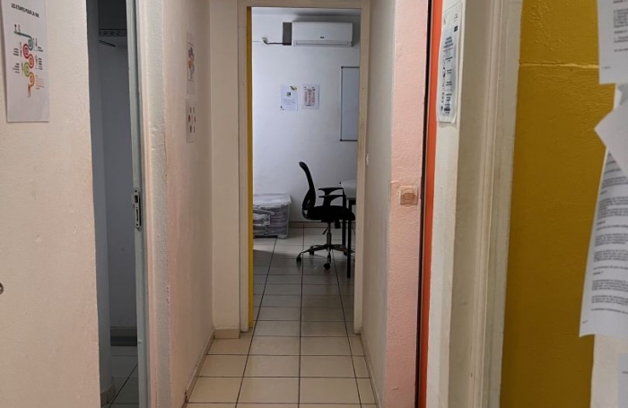 Vente Local commercial 86m&sup2; Baie Mahault