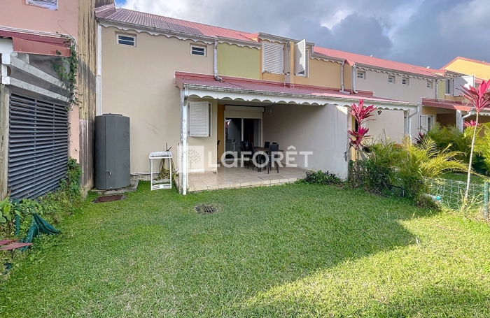 Vente Appartement 68m² 3 pièces Gourbeyre