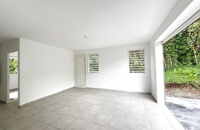 Maison individuelle de type trois - LONGFORT IMMOBILIER
