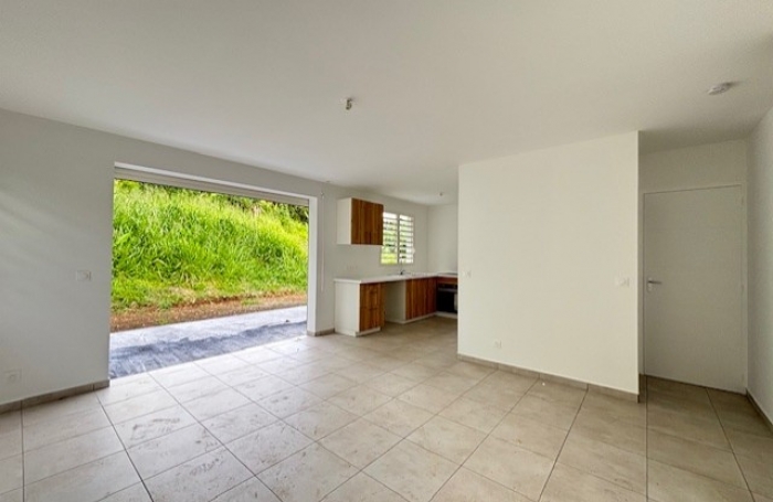 Maison individuelle de type trois - LONGFORT IMMOBILIER