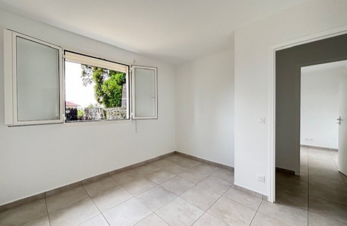 Maison individuelle de type trois - LONGFORT IMMOBILIER
