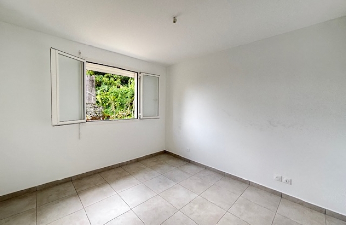 Maison individuelle de type trois - LONGFORT IMMOBILIER