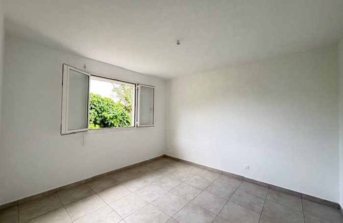 Maison individuelle de type trois - LONGFORT IMMOBILIER