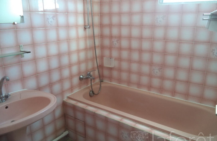 Vente Appartement 99.42m² 5 pièces Les Abymes
