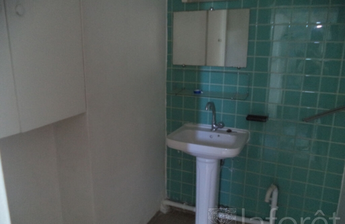 Vente Appartement 99.42m² 5 pièces Les Abymes